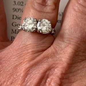 Fantastic Vintage Platinum Double Diamond moi et toi ring